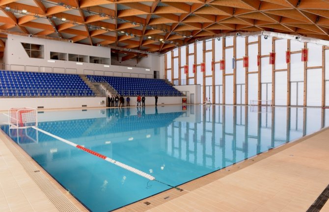 Zatvoreni bazen koristilo 14.500 građana