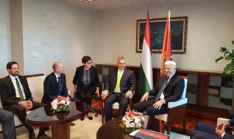 Svečani doček uz najviše državne počasti za Orbana u Podgorici (VIDEO)