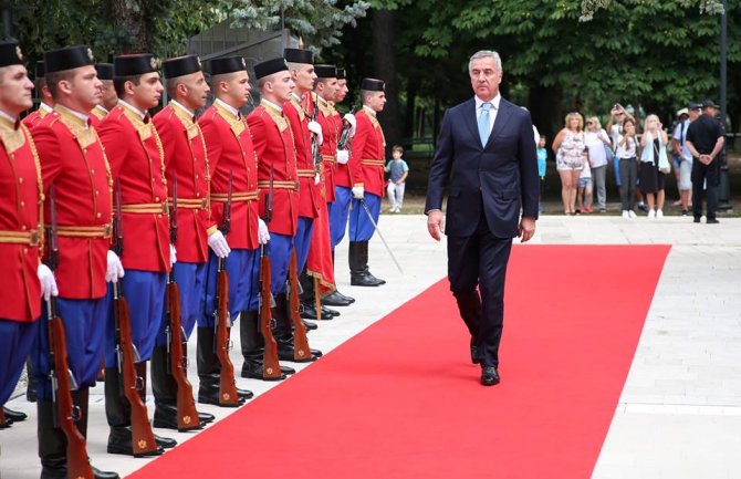 Đukanović o izjavi Irineja:  Niko normalan tako nešto ne može pomisliti, a kamoli izgovoriti