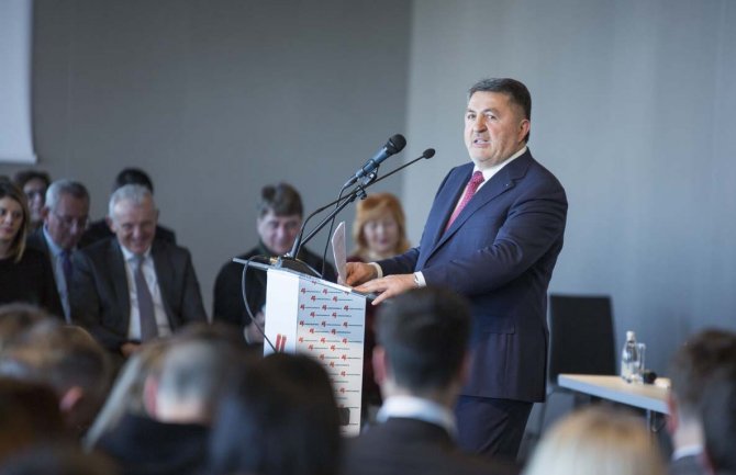 Ivančević: U ime institucija Crne Gore reagovati i zaštititi ustavni poredak od svakog napada