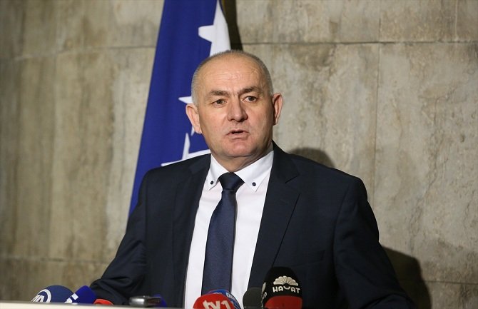 Bojić: Srbija i Crna Gora uz pomoć državnih struktura migrante upućuju u BiH