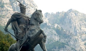 Camaj pozdravio podizanje spomenika Skenderbegu u Ulcinju