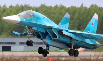 Pogledajte kako ruski bombarder Su-34 uništava brod supersoničnom raketom (VIDEO)