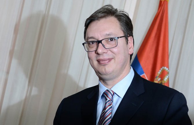 Vučić ni kao dijete nije imao tremu od kamera (VIDEO)