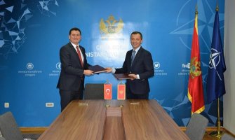 Potpisan sporazum za nabavku uniformi za pripadnike Vojske Crne Gore