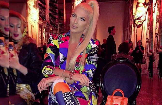 Karleuša postaje zaštitno lice Versaćea