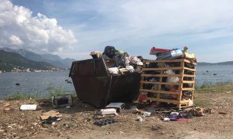 DPS: Zapuštenost Herceg Novog vide i građani i turisti (FOTO)