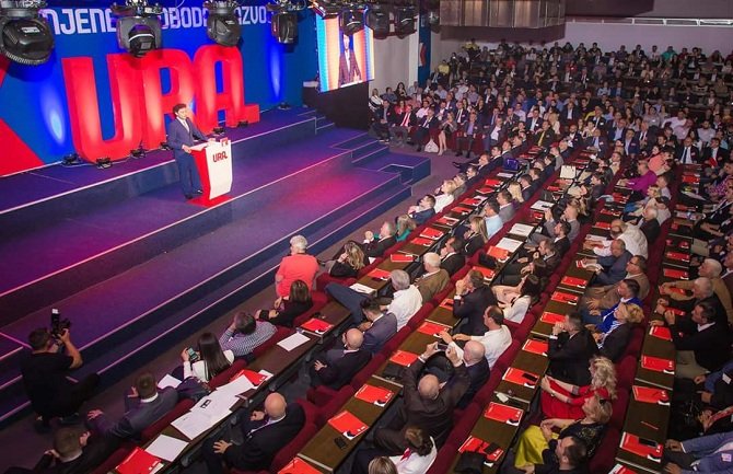 URA: Oštra osuda napada na Minić, zakonom rigoroznije sankcionisati nasilnike