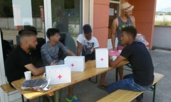 Crveni krst CG pružio pomoć za oko 1000 migranata