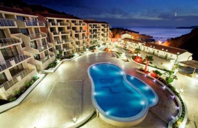 15 porodica u stanju socijalne potrebe ljetovalo u Bečićima i Pržnu