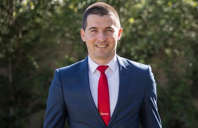 Bečić čestitao građanima Tuzi: Nadam se da će vam donijeti sve što ste očekivali