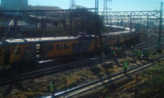 JAR: 100 ljudi povrijeđeno u sudaru vozova 