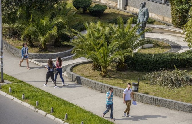 Stari studenti plaćaju i prijavu i 50 eura po ispitu