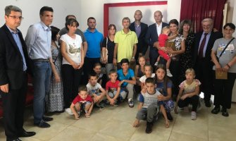 Bajka o dobrom Cetinjaninu: Iseljenik Blažo Sredanović 6 cetinjskih porodica pomogao sa po  5000 eura