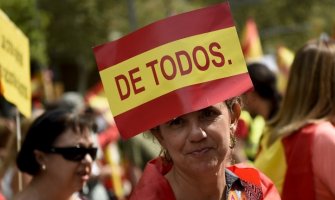 Protestna šetnja u Barseloni protiv separatističkog pokreta u Kataloniji