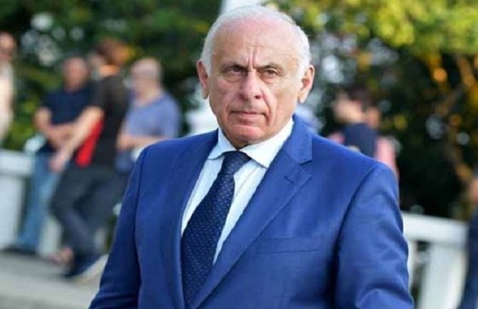 Premijer poginuo pri povratku iz Sirije