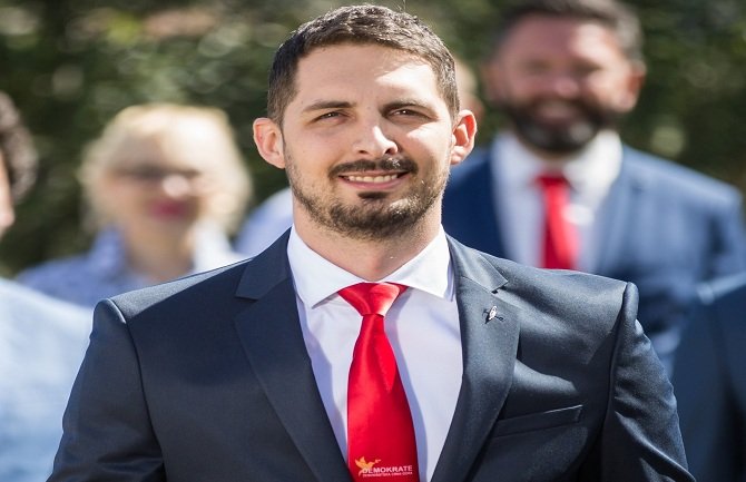 Leković: Ko vam je sljedeći bivši,da nije kadar dužan preko 400 000 eura?