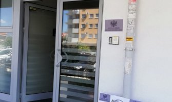 Performans mladih URA: „Monteput“ preimenovali u „Agencija za stambeno zbrinjavanje partijskih kadrova“