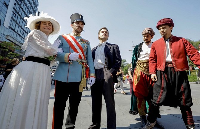 Sarajevom prošetao Gavrilo Princip, pitali ga zašto je ubio Franca Ferdinanda (FOTO)