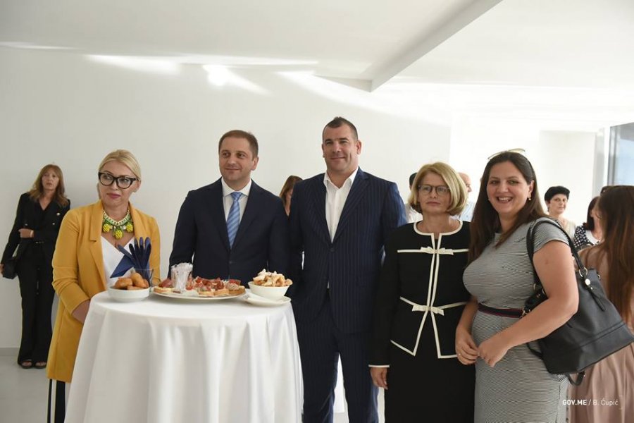 420591619417044127056716496623886195490816n