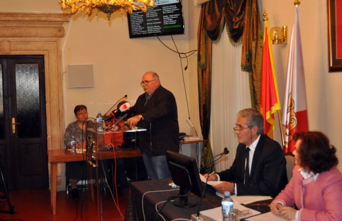 Drašković: U Kotoru je opasno misliti svojom glavom