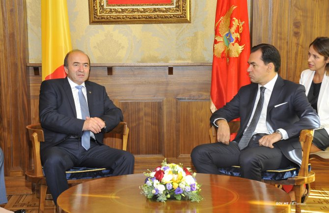 Pažin: Ne živi se od otvaranja i zatvaranja pregovaračkih poglavlja