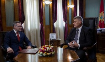 Crna Gora prati pregovore Beograda i Prištine koji su važni za stabilizaciju prilika u regionu