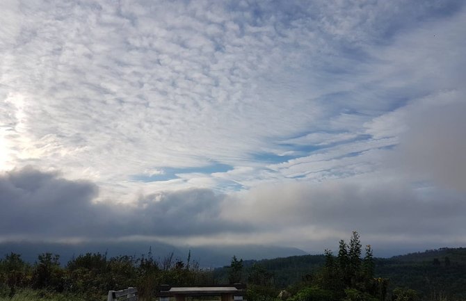 Pez padavina uz sjeverni  vjetar, do 26 stepeni