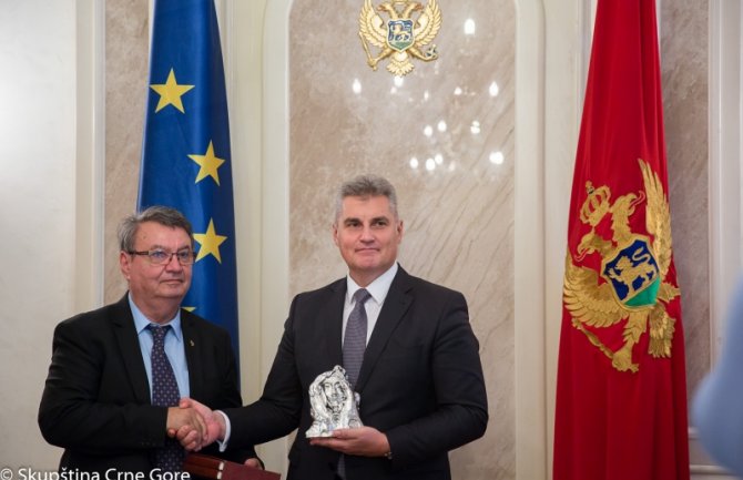 Brajović primio Povelju izvrsnosti