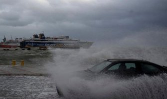  Snažna mediteranska oluja donijela kišu u Grčkoj