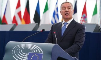 Đukanović:  Čini mi se da posustaje naglašeni euroentuzijazam, rezultat makedonskog referenduma alarm za uzbunu