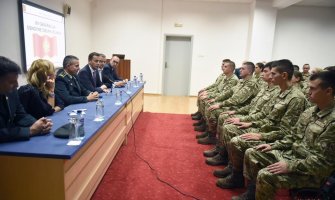 Bošković novim vojnicima po ugovoru: Izabrali ste najčasniji poziv