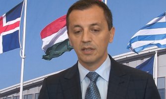 Bošković u Briselu: Nastavićemo da ulažemo u modernizaciju naših oružanih snaga