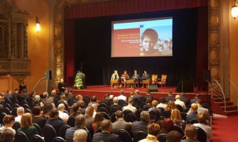 Puna socijalna podrška uz rješavanje pitanja stanovanja potrebni za održivu integraciju Roma u regionu