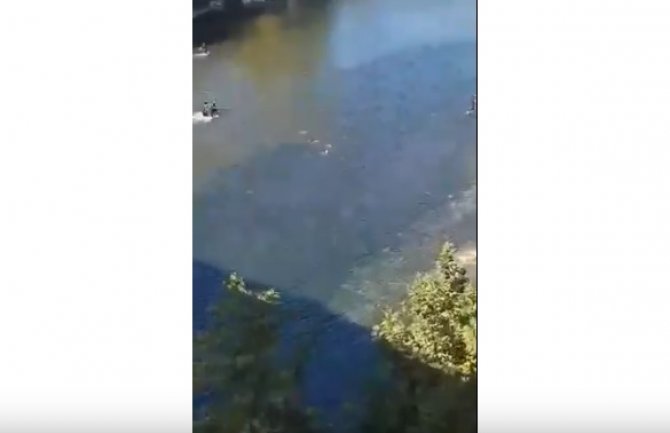 Podgorica: Pobjegao ispred Tužilaštva u Moraču, za njim skočio i policajac (VIDEO)