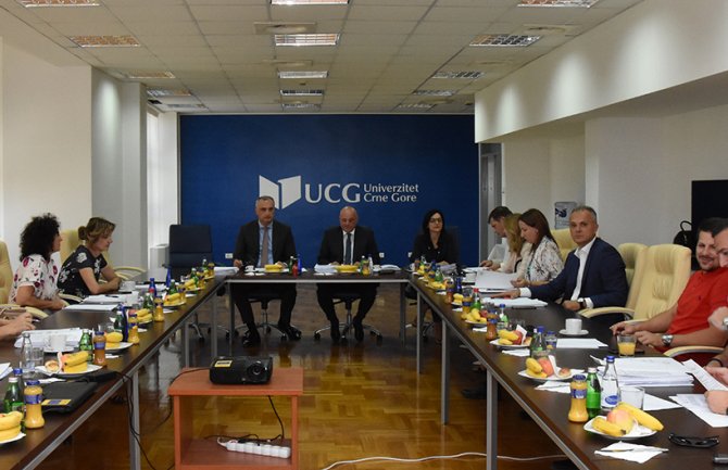 Studenti sa invaliditetom oslobođeni plaćanja naknade za studiranje