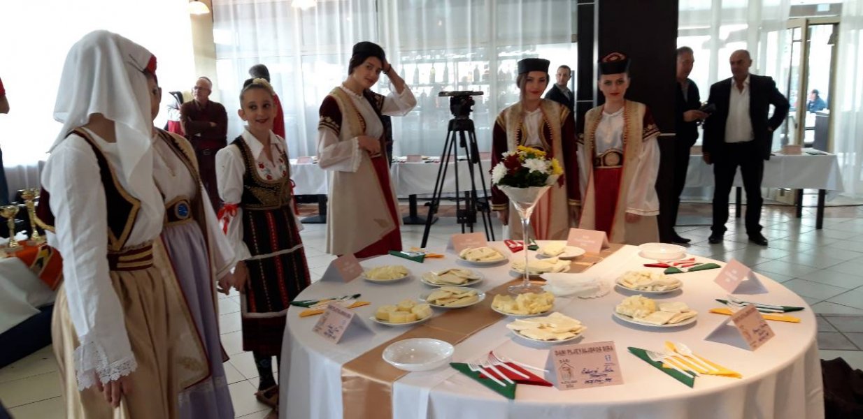 4432495918582484108960013946490782227103744o