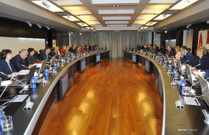 ZIKS postaje Uprava za izvršenje krivičnih sankcija, u CG se može uvoziti samo hrana tretirana jonizujućim zračenjem 