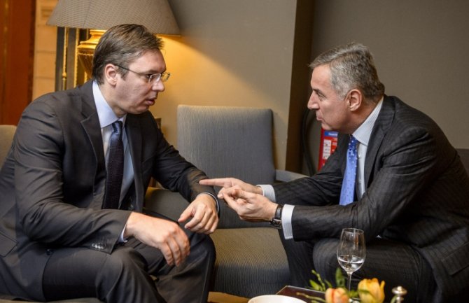 Vukadinović:  Politika “toplo-hladno” šteti i Crnoj Gori i Srbiji