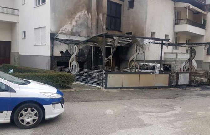 Prijepolje: Bomba pod automobil privrednika, ukućani uspjeli da izađu na drugi izlaz (VIDEO)