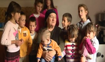 Šavnik: 26-člana porodica živi u slozi -  Đe god ima porodice, to je sreća!