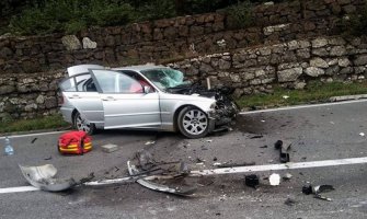 Novi Pazar: Auto sletio s puta, poginuo tinejdžer, povrijeđeno šest osoba