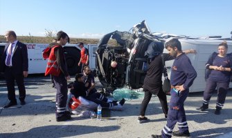 Sudar na istanbulskom aerodromu: Povrijeđeno deset osoba(FOTO)(VIDEO)