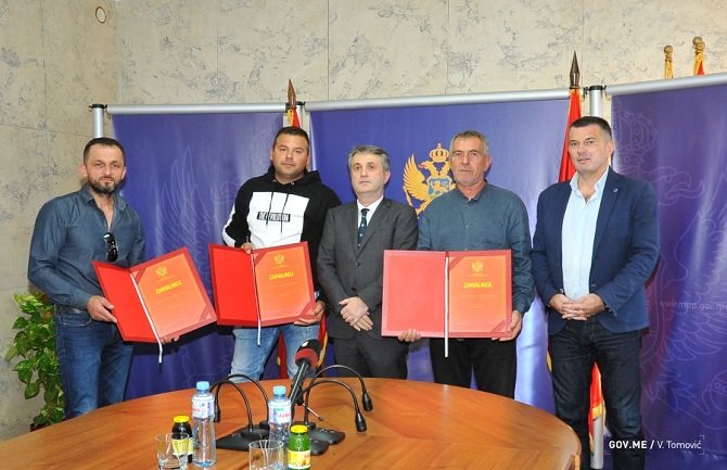 Uručene zahvalnice za hrabrost Zarubici, Božoviću i Radoviću