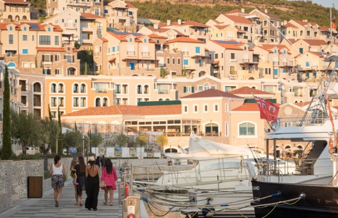 Sajam boja, gastronomije i folklora u Luštici Bay