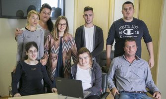 Deset OSI biće obučeno za rad na računaru i sprovođenje istraživanja javnog mnjenja