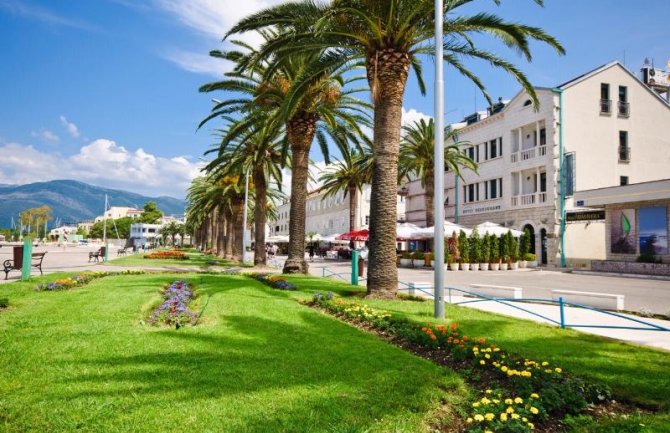 Od ponedeljka do petka 