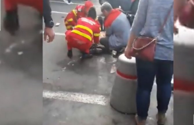 Pijani Rumun izbo čovjeka, pa uletio kolima u masu ljudi, povrijeđena i djeca(VIDEO) 