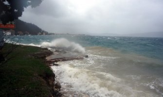 Spašen drveni jedrenjak 