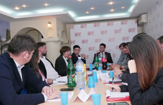 Prava CG: Opozicija da zakopa ratne sjekire i sjedne za sto
